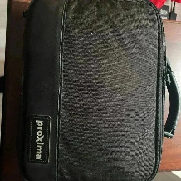 5/$25 Nec 2002 projector for repair, light broken only - Picture 6 of 11